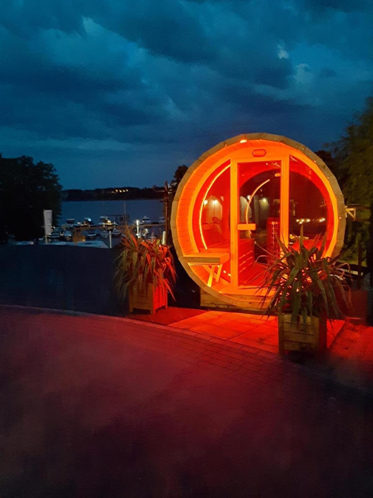 Czapla Stare Sady Bed & Breakfast Mikołajki Eksteriør bilde